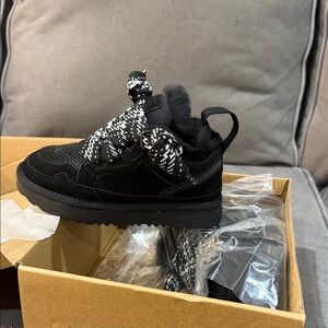 UGG Kids Black Sneakers with Patterned Laces